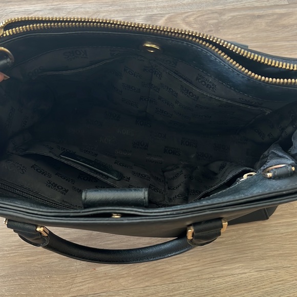 Michael Kors Black Leather Hand Bag - Picture 3 of 5